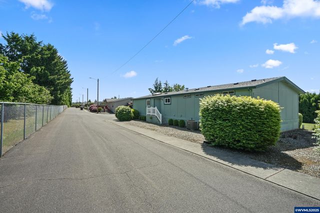 1055 N Lockhaven Dr 51, Keizer, OR 97303