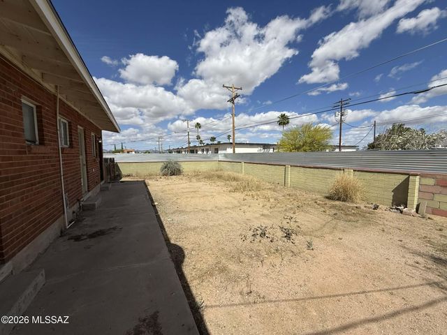 4733 E 2nd Street, Tucson, AZ 85711