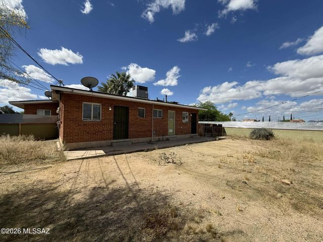 4733 E 2nd Street, Tucson, AZ 85711
