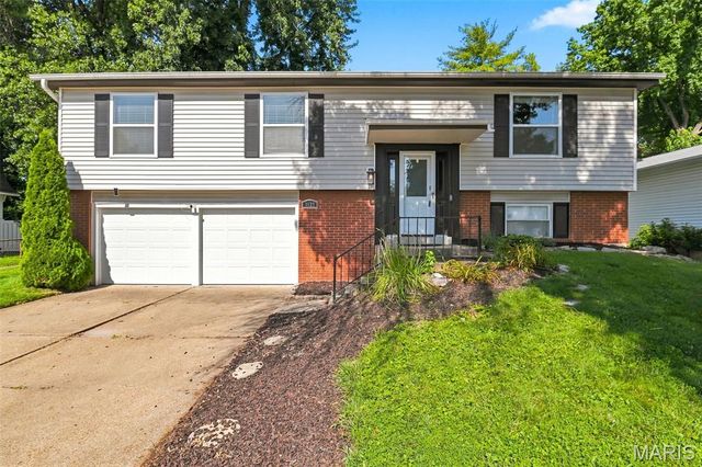3127 Donnycave Lane, Maryland Heights, MO 63043