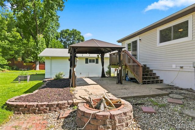 3127 Donnycave Lane, Maryland Heights, MO 63043