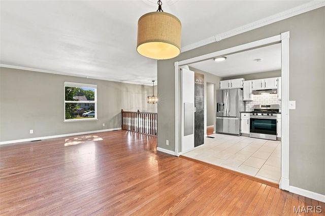 3127 Donnycave Lane, Maryland Heights, MO 63043