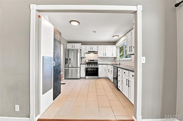 3127 Donnycave Lane, Maryland Heights, MO 63043