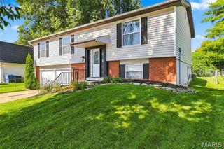 3127 Donnycave Lane, Maryland Heights, MO 63043