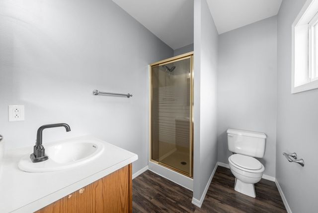 5904 W 58th St Street, Sioux Falls, SD 57106