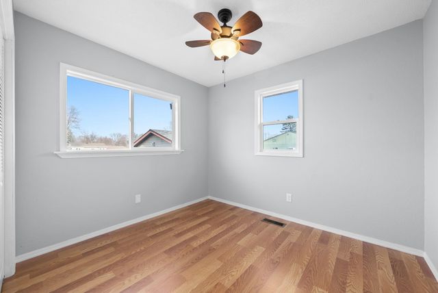 5904 W 58th St Street, Sioux Falls, SD 57106