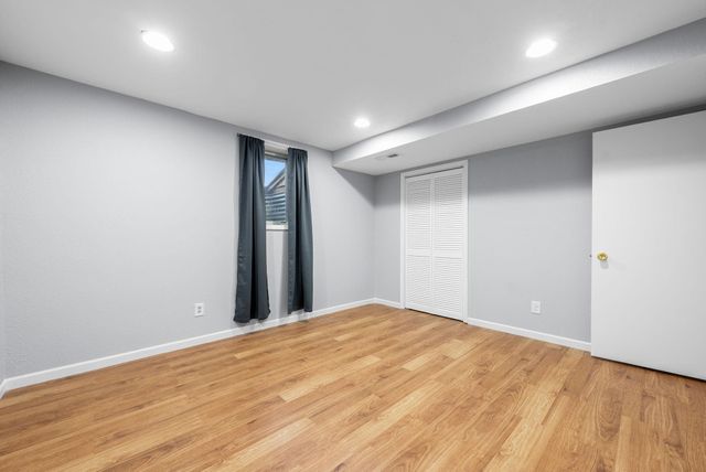 5904 W 58th St Street, Sioux Falls, SD 57106