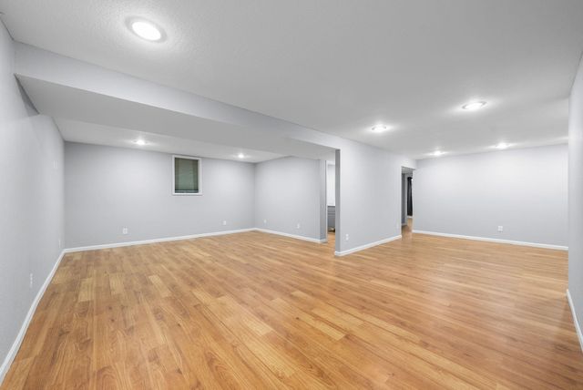 5904 W 58th St Street, Sioux Falls, SD 57106