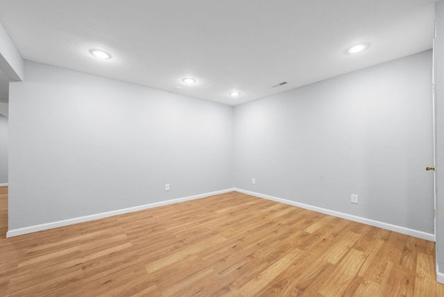 5904 W 58th St Street, Sioux Falls, SD 57106