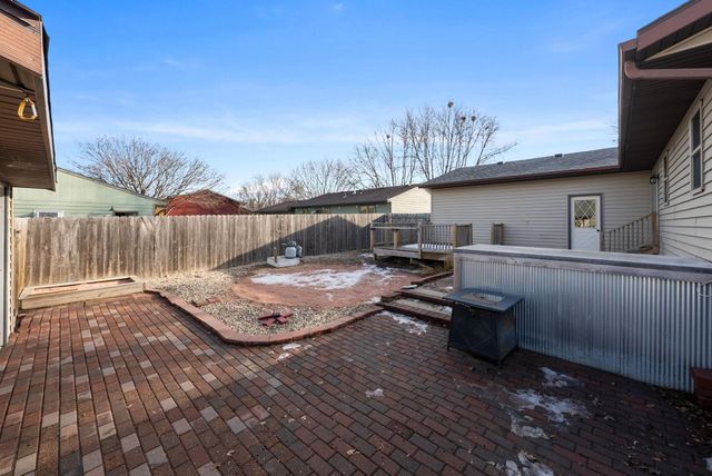 5904 W 58th St Street, Sioux Falls, SD 57106