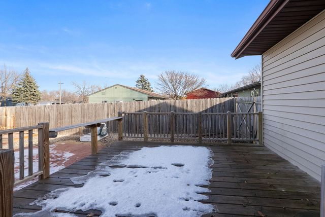 5904 W 58th St Street, Sioux Falls, SD 57106