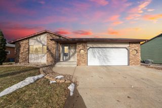 5904 W 58th St Street, Sioux Falls, SD 57106