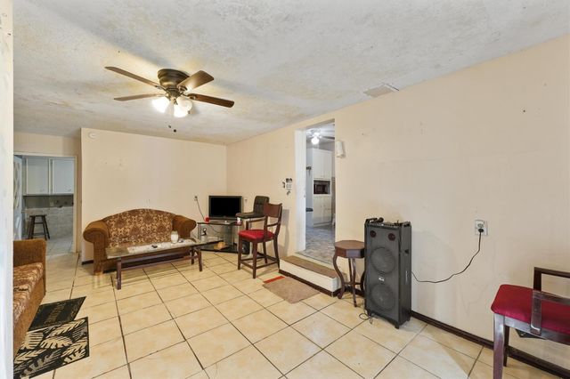 1608 Maiden Lane, Richmond, TX 77469