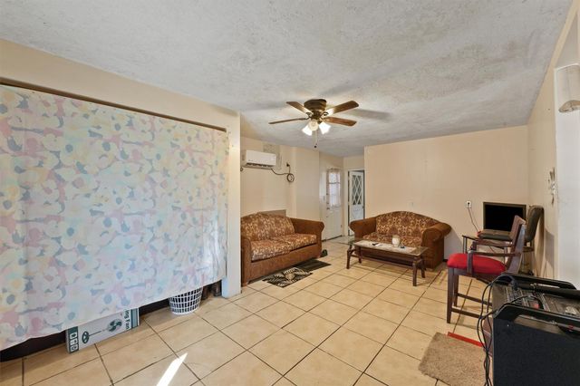 1608 Maiden Lane, Richmond, TX 77469