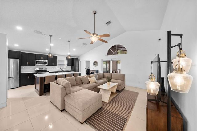 526 FITZWILLIAM WAY, Orlando, FL 32828