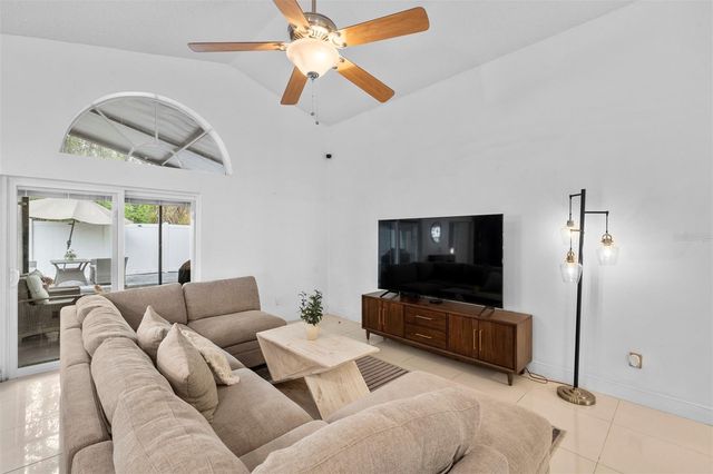 526 FITZWILLIAM WAY, Orlando, FL 32828
