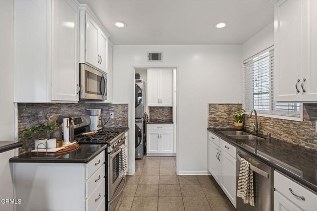 3155 Porter Lane, Ventura, CA 93003