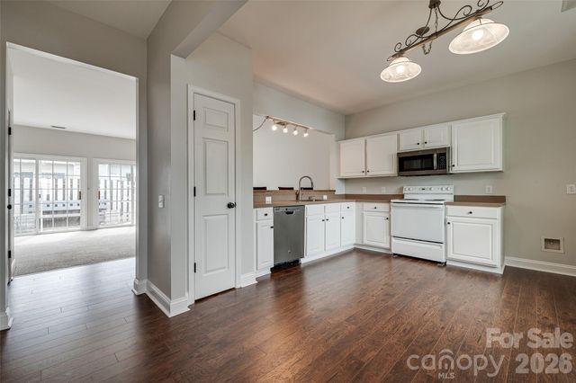 3186 Mannington Drive, Charlotte, NC 28270