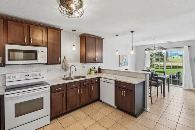 601 Orchard Hills Drive 5006, Norwalk, IA 50211