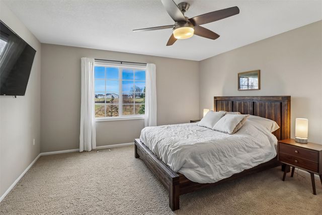 601 Orchard Hills Drive 5006, Norwalk, IA 50211