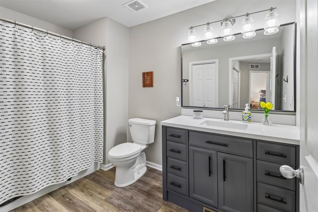 601 Orchard Hills Drive 5006, Norwalk, IA 50211