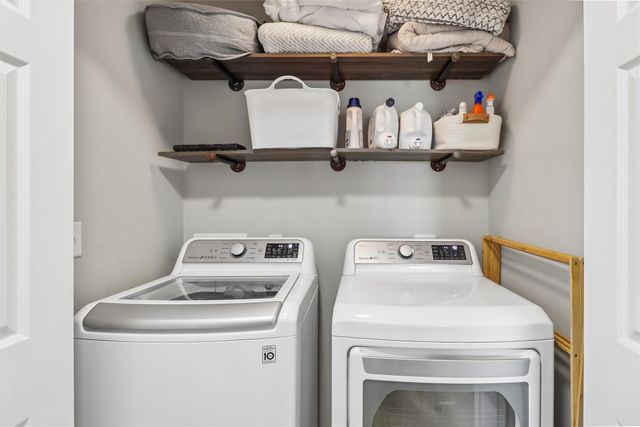 601 Orchard Hills Drive 5006, Norwalk, IA 50211