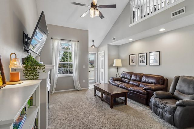 601 Orchard Hills Drive 5006, Norwalk, IA 50211