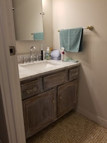 11 Parkside Court 6, Vernon Hills, IL 60061