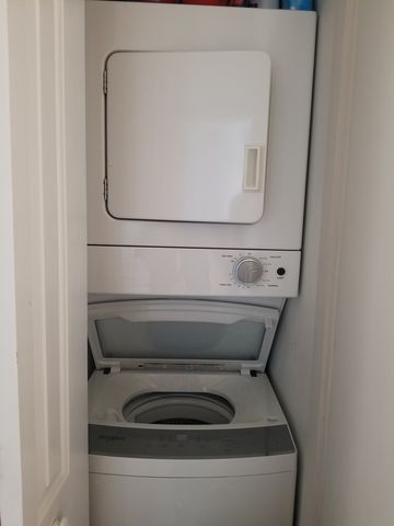 11 Parkside Court 6, Vernon Hills, IL 60061