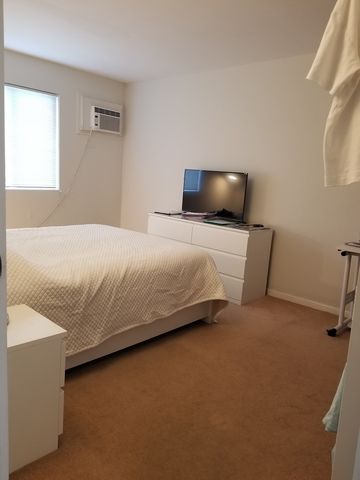 11 Parkside Court 6, Vernon Hills, IL 60061