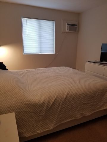 11 Parkside Court 6, Vernon Hills, IL 60061