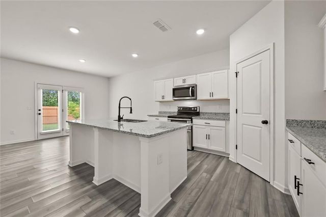269 Knightsbridge Lane, Winder, GA 30680