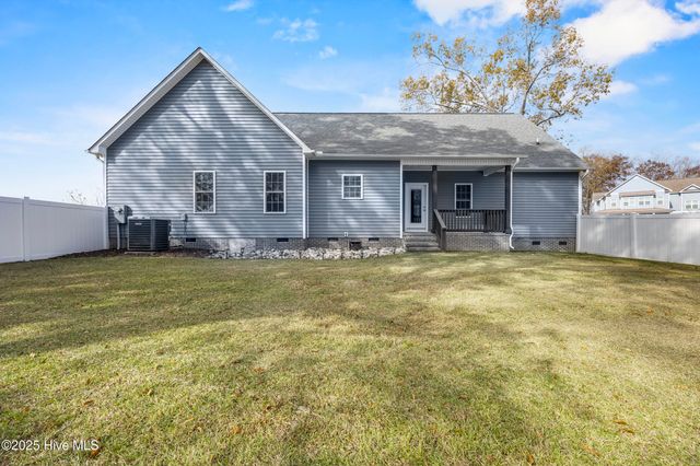 201 Cypress Branch Way, Jacksonville, NC 28540