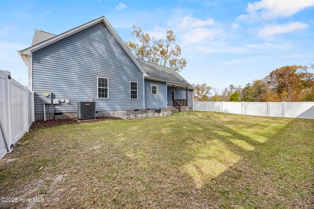 201 Cypress Branch Way, Jacksonville, NC 28540