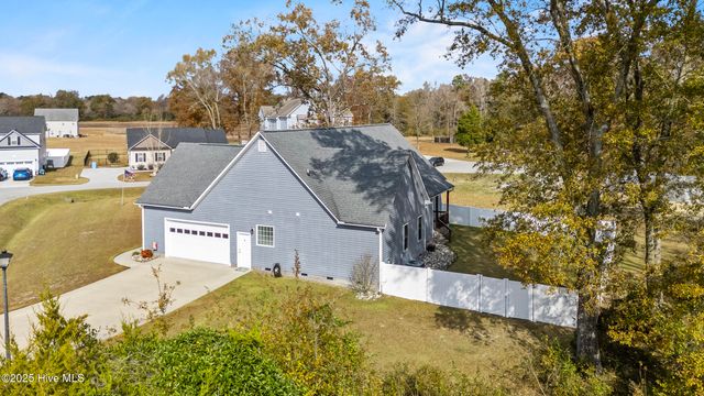 201 Cypress Branch Way, Jacksonville, NC 28540