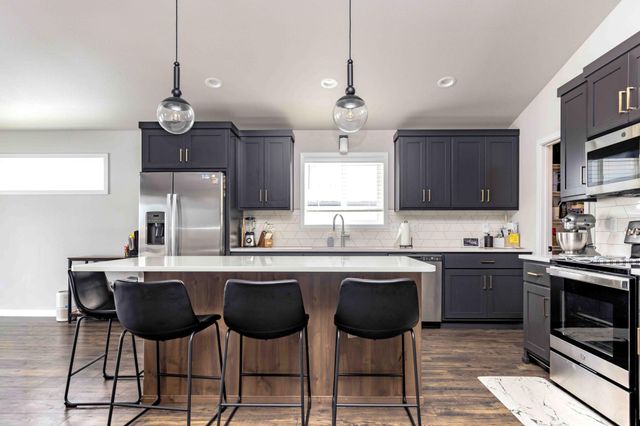 3407 47th Avenue S, Fargo, ND 58104