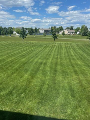 3407 47th Avenue S, Fargo, ND 58104