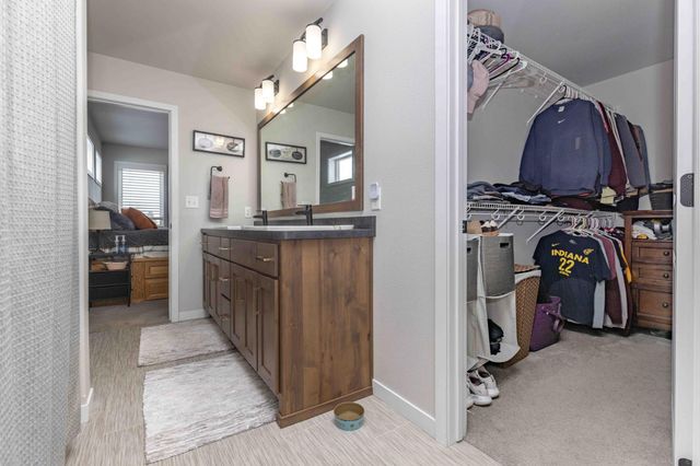 3407 47th Avenue S, Fargo, ND 58104