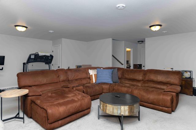 3407 47th Avenue S, Fargo, ND 58104