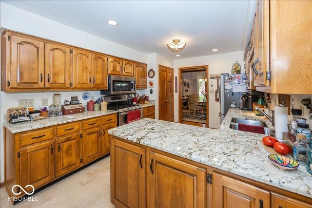 1125 Cricket Reel, Greenfield, IN 46140