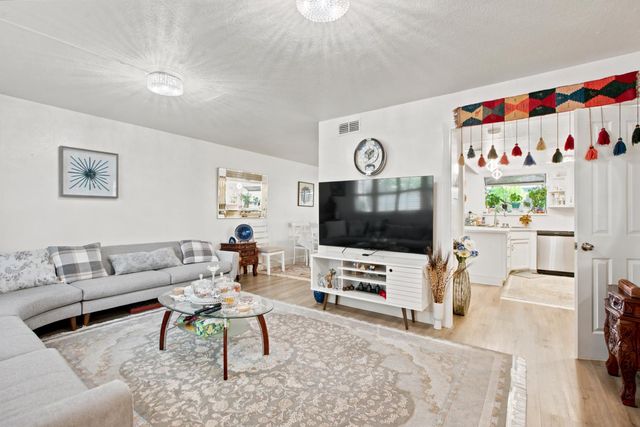 7518 Fairway Two Ave, Fair Oaks, CA 95628