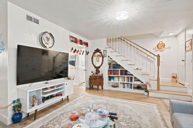 7518 Fairway Two Ave, Fair Oaks, CA 95628