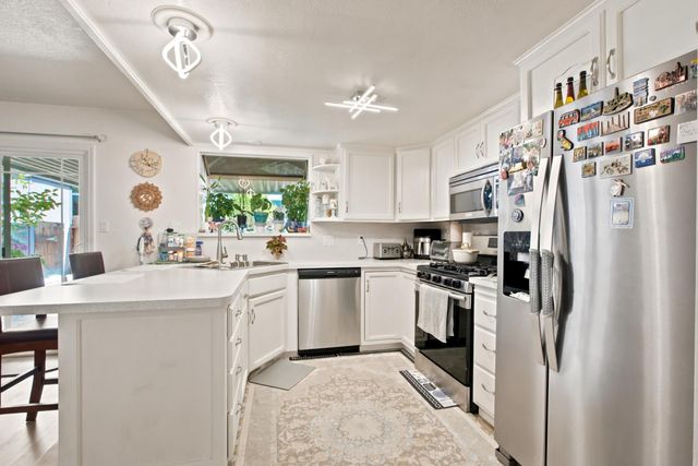 7518 Fairway Two Ave, Fair Oaks, CA 95628