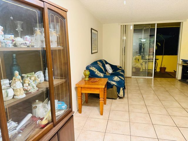 8460 Sunrise Lakes Boulevard 202, Sunrise, FL 33322