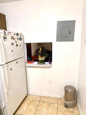 8460 Sunrise Lakes Boulevard 202, Sunrise, FL 33322