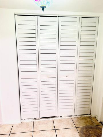 8460 Sunrise Lakes Boulevard 202, Sunrise, FL 33322