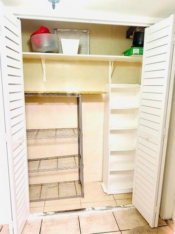 8460 Sunrise Lakes Boulevard 202, Sunrise, FL 33322