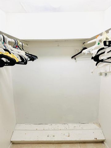 8460 Sunrise Lakes Boulevard 202, Sunrise, FL 33322