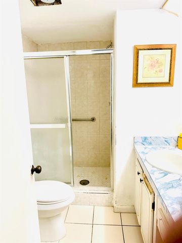 8460 Sunrise Lakes Boulevard 202, Sunrise, FL 33322