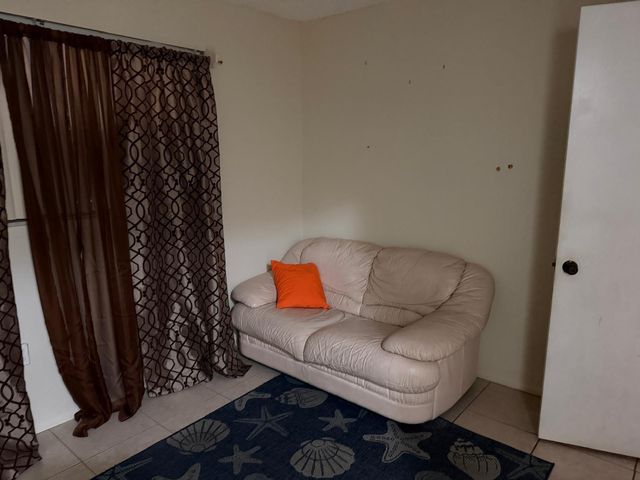 8460 Sunrise Lakes Boulevard 202, Sunrise, FL 33322